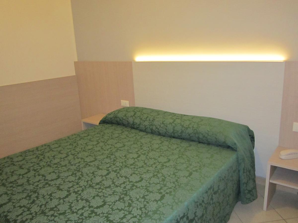 Hotel Andrea'S Rimini Luaran gambar