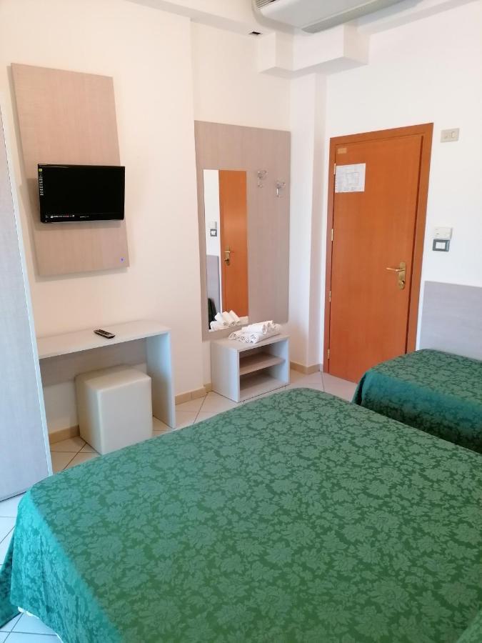 Hotel Andrea'S Rimini Luaran gambar