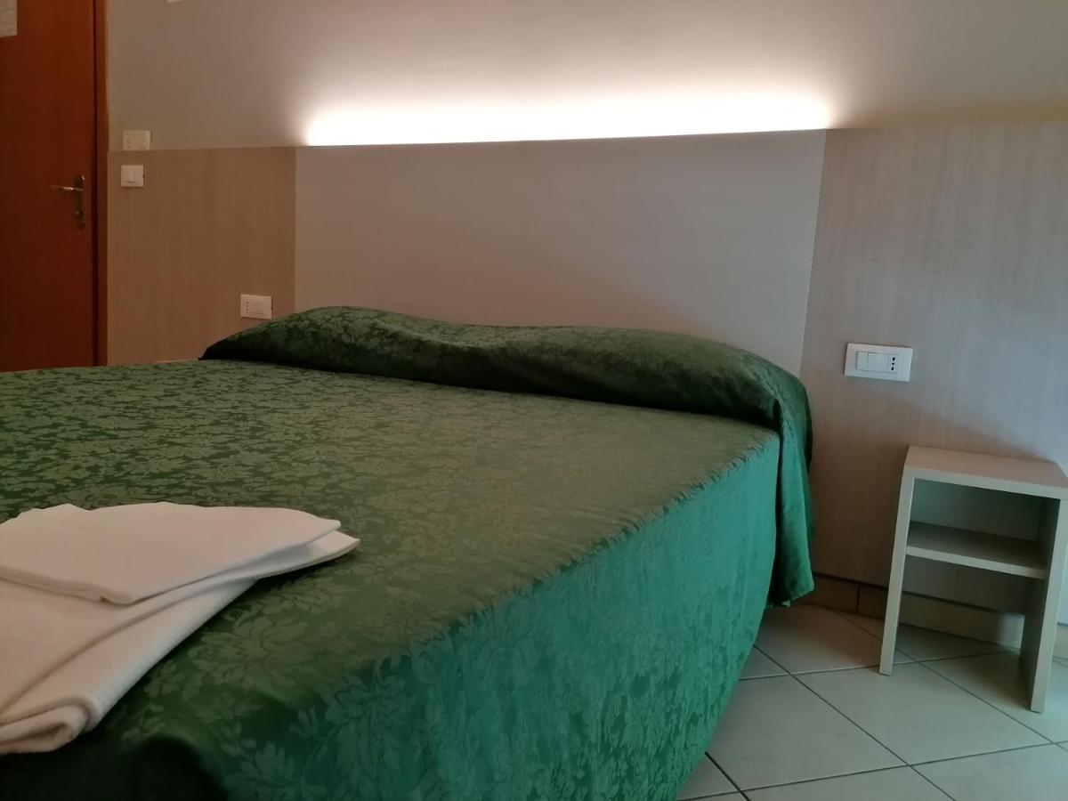 Hotel Andrea'S Rimini Luaran gambar