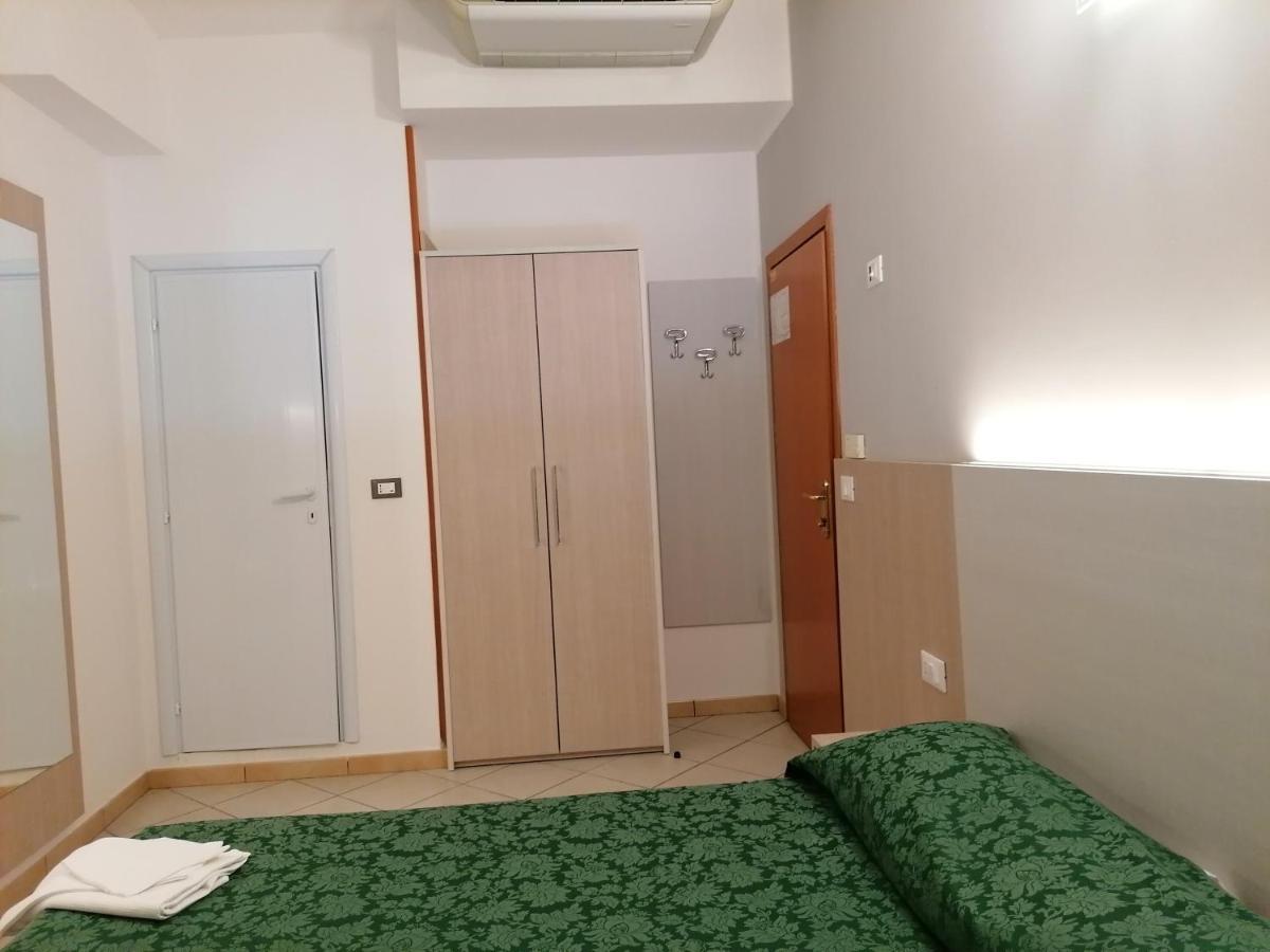 Hotel Andrea'S Rimini Luaran gambar